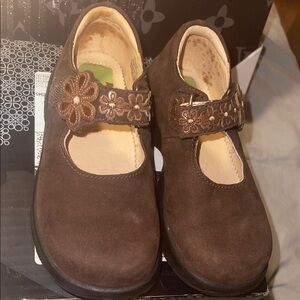Stride Rite Brown Floral Mary Jane Shoes Size 10-10.5 NWOT